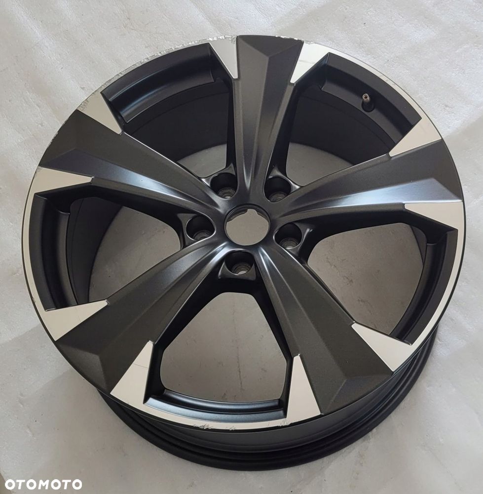 FELGA SEAT CUPRA ATECA 575 8x19 19 ET45 5x112 575601025AS/T - 6