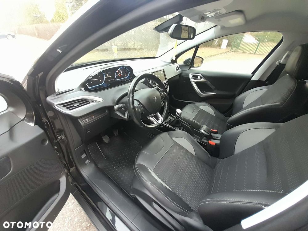 Peugeot 2008 1.5 BlueHDi Allure - 4