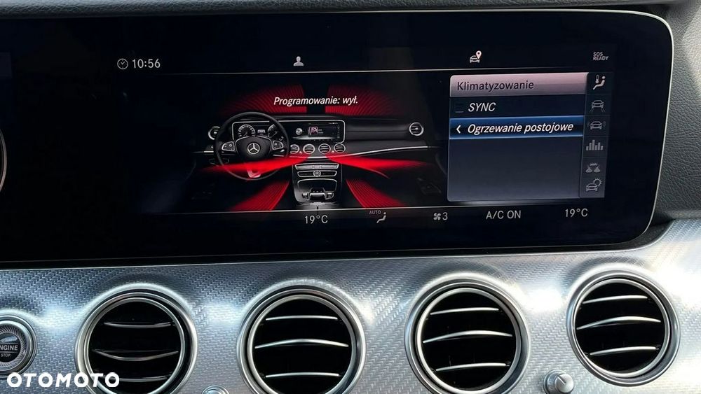 Mercedes-Benz Klasa E 220 d 4-Matic 9G-TRONIC - 34