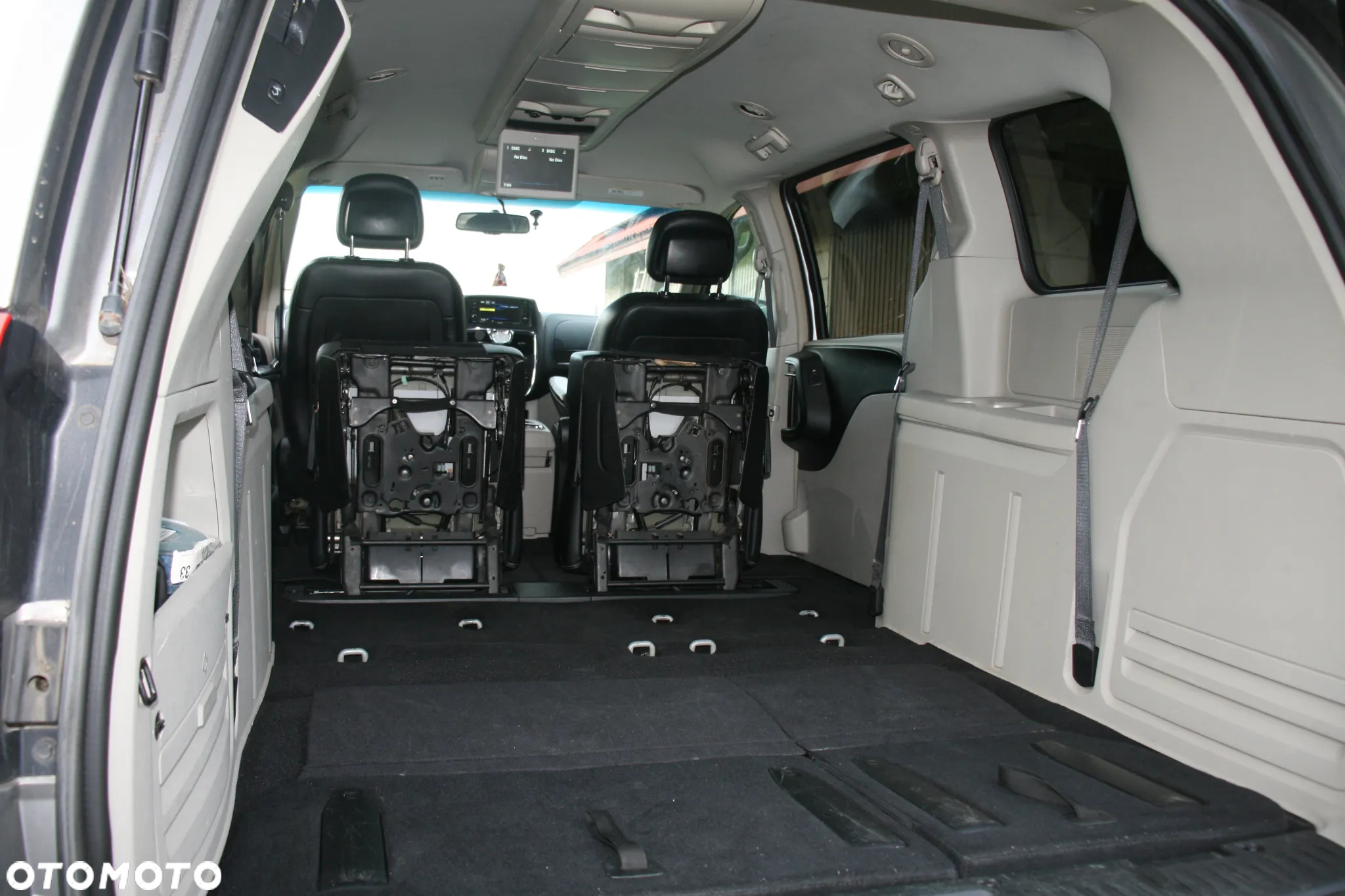 Chrysler Town & Country 3.6 Touring - 24