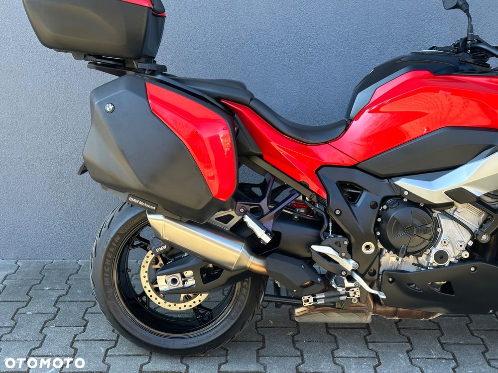 BMW S - 9