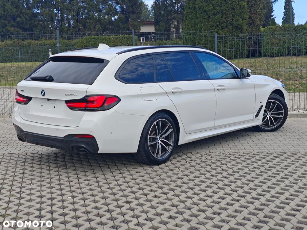 BMW Seria 5 2021 photo 4