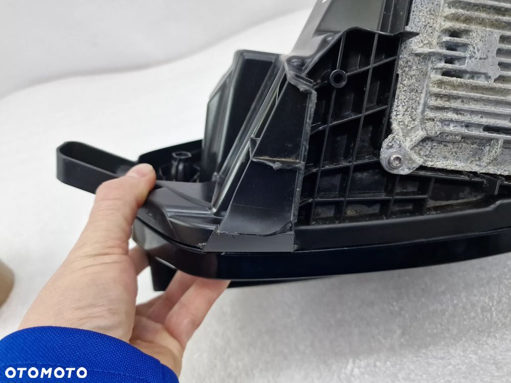 RENAULT MEGANE E-TECH PRAWA LAMPA PRZEDNIA PRZÓD FULL LED , NR 260103279R , NR AUKCJI LA402 - 18