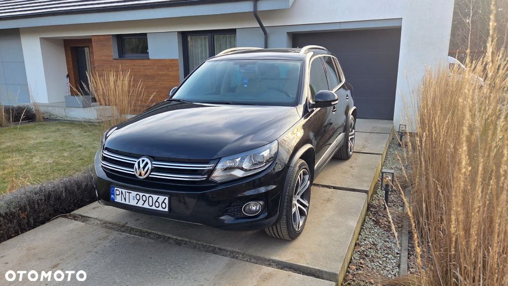 Volkswagen Tiguan - 1