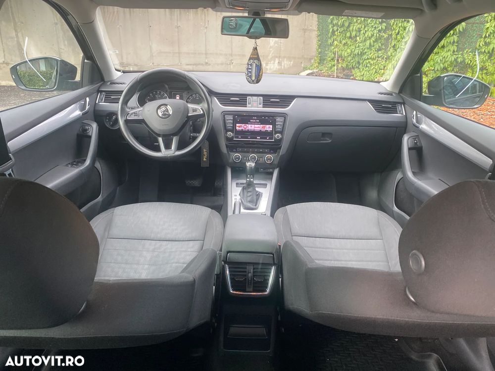 Skoda Octavia 2.0 TDI STYLE DSG - 14