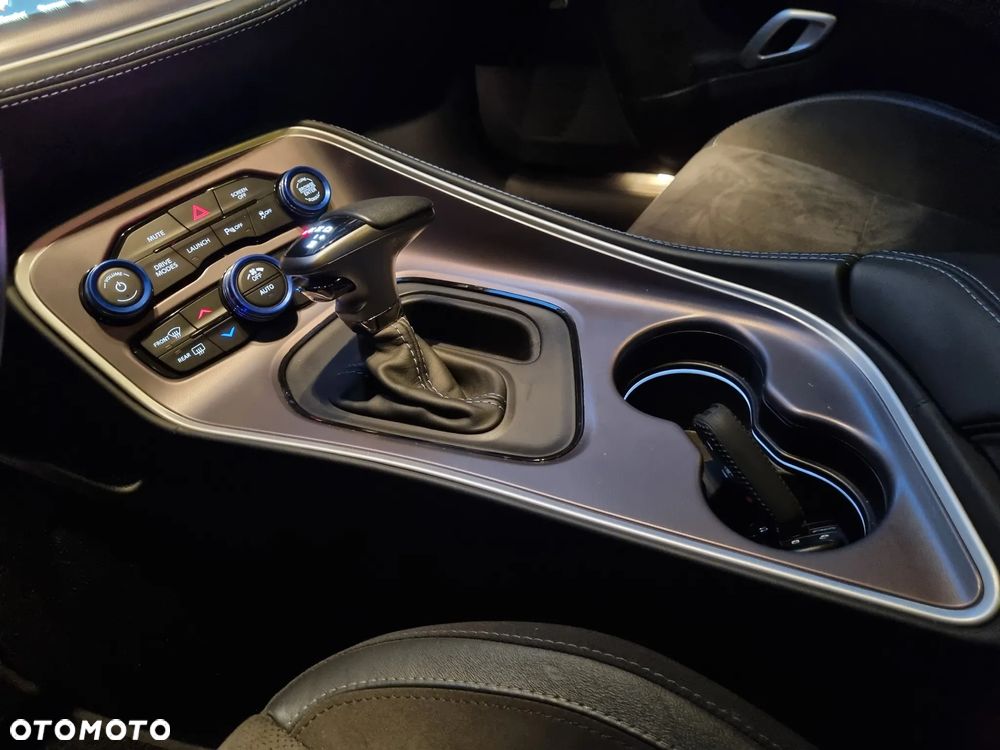 Dodge Challenger 6.4 Scat Pack - 14