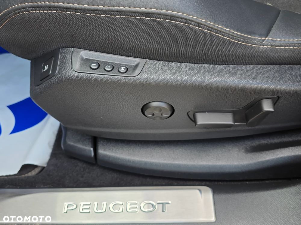 Peugeot 5008 1.5 BlueHDi GT S&S EAT8 - 23