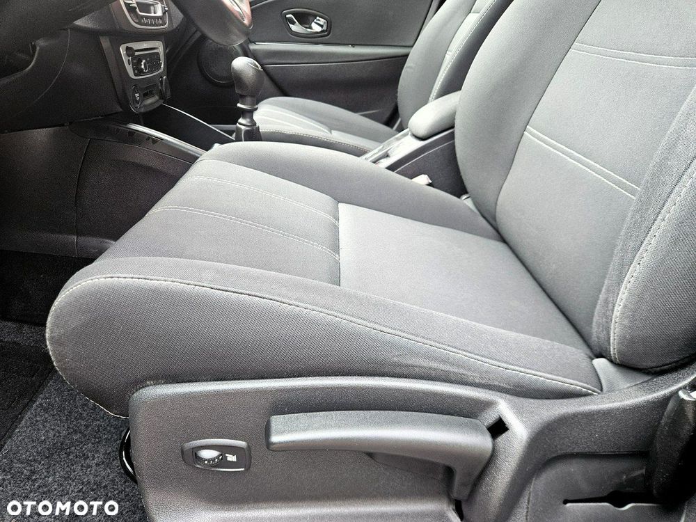 Renault Megane 1.6 16V 110 LIMITED - 21