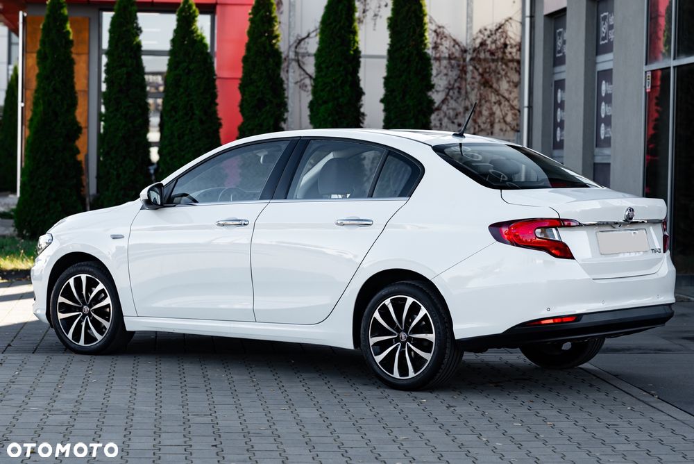 Fiat Tipo 1.6 MultiJet 16v Lounge - 11