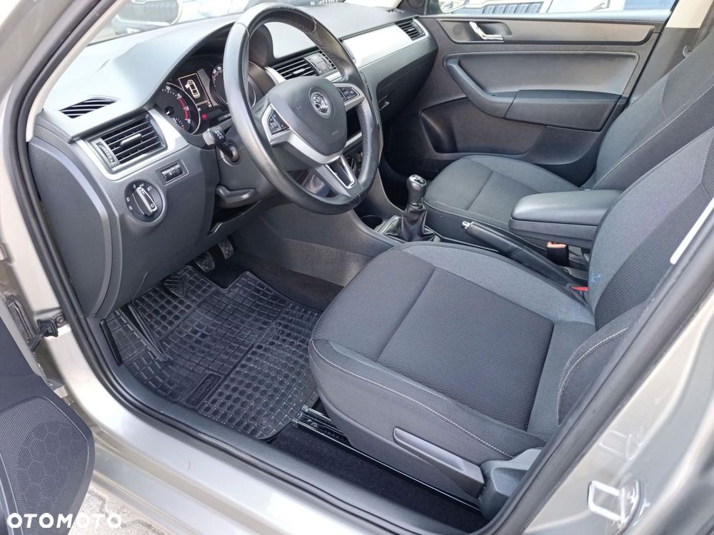 Skoda RAPID - 10