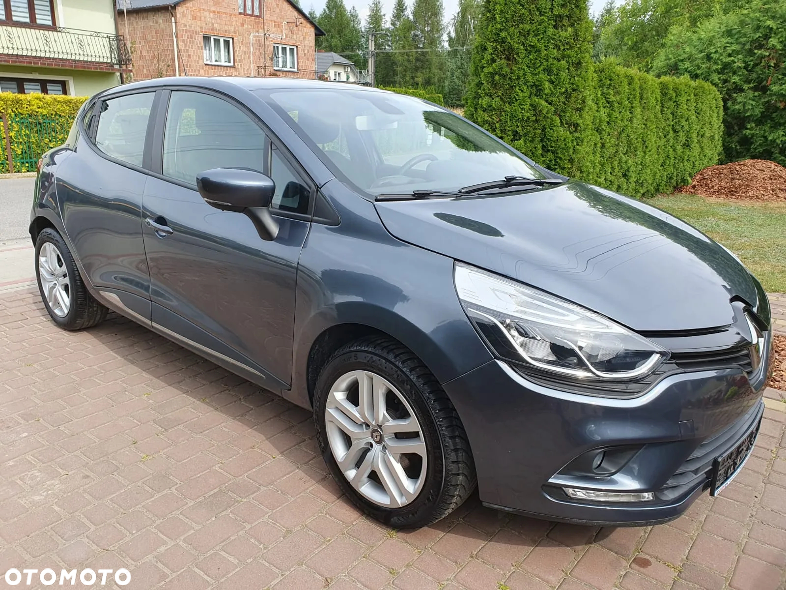 Renault Clio - 2