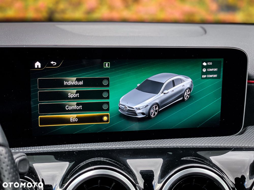 Mercedes-Benz Klasa A 180 7G-DCT AMG Line - 25