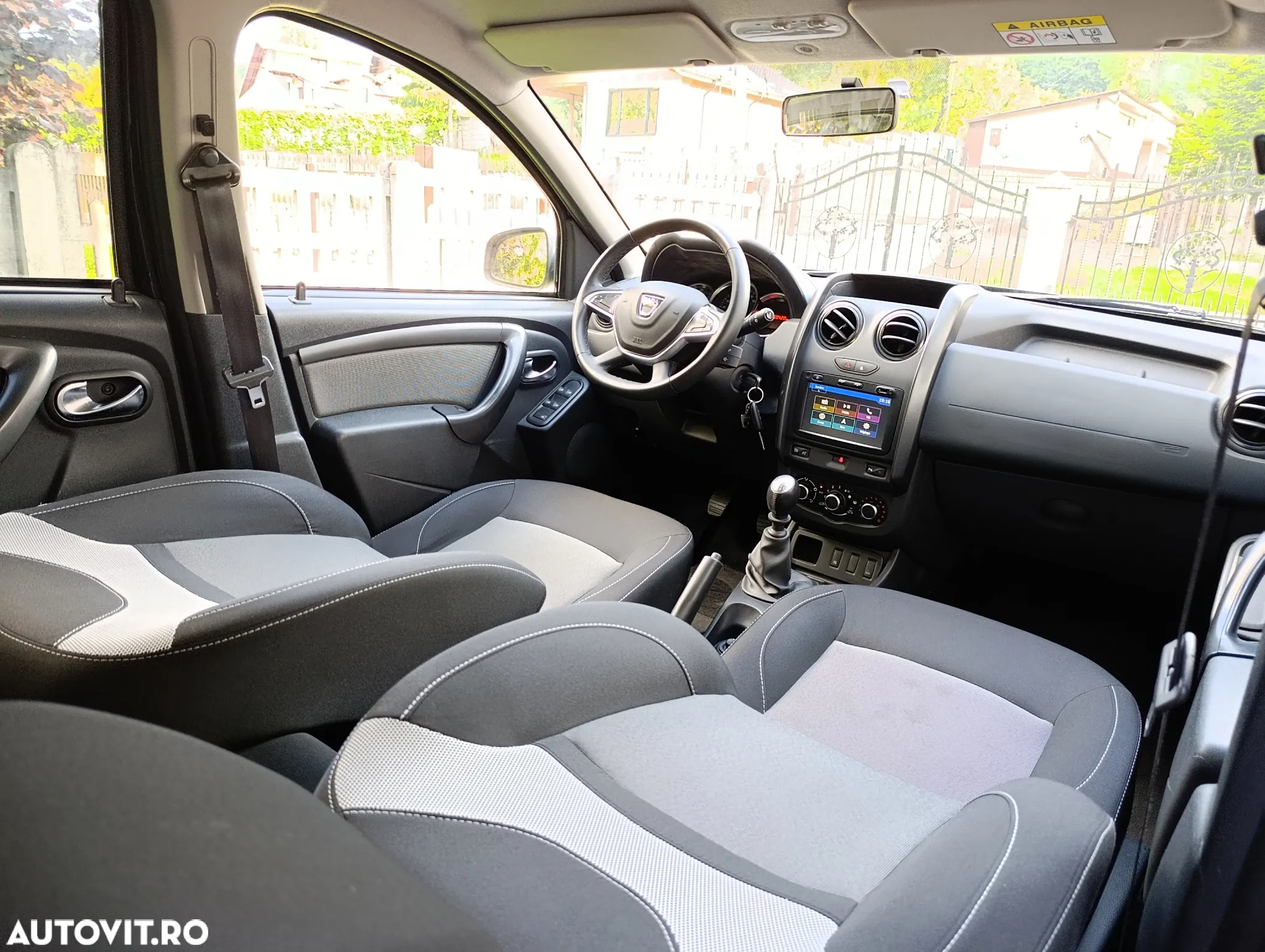 Dacia Duster 1.2 TCe Prestige jante 16" - 15