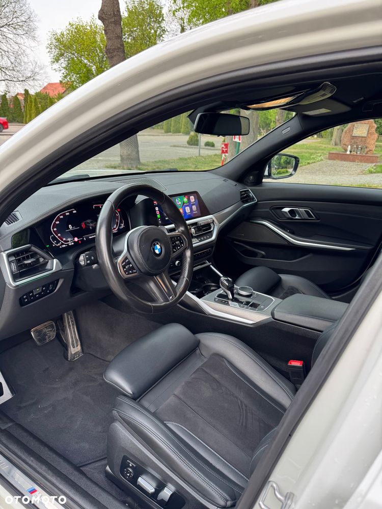 BMW Seria 3 330i xDrive M Sport sport - 4