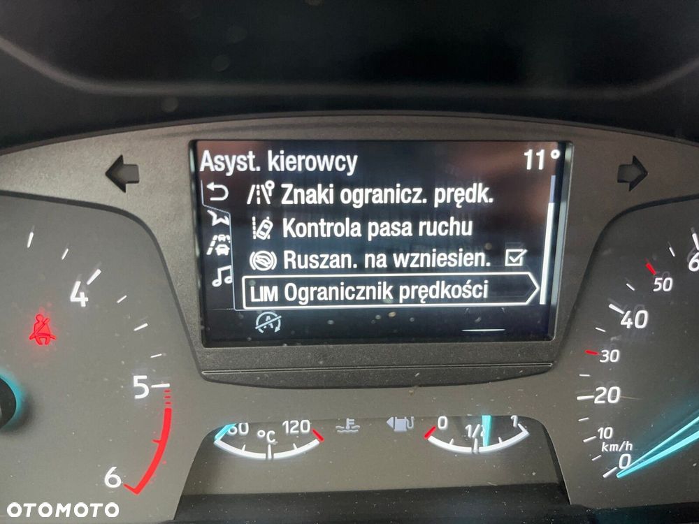 Ford Focus - 34