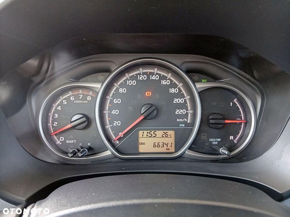 Toyota Yaris 1.33 Active EU6 - 12