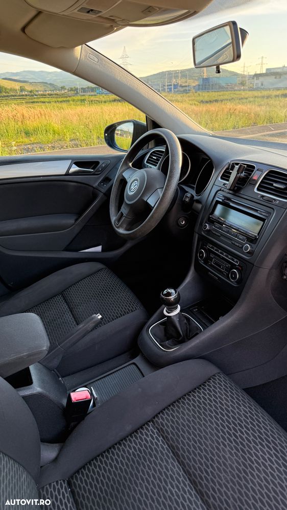 Volkswagen Golf 1.6 TDI DPF Comfortline - 11