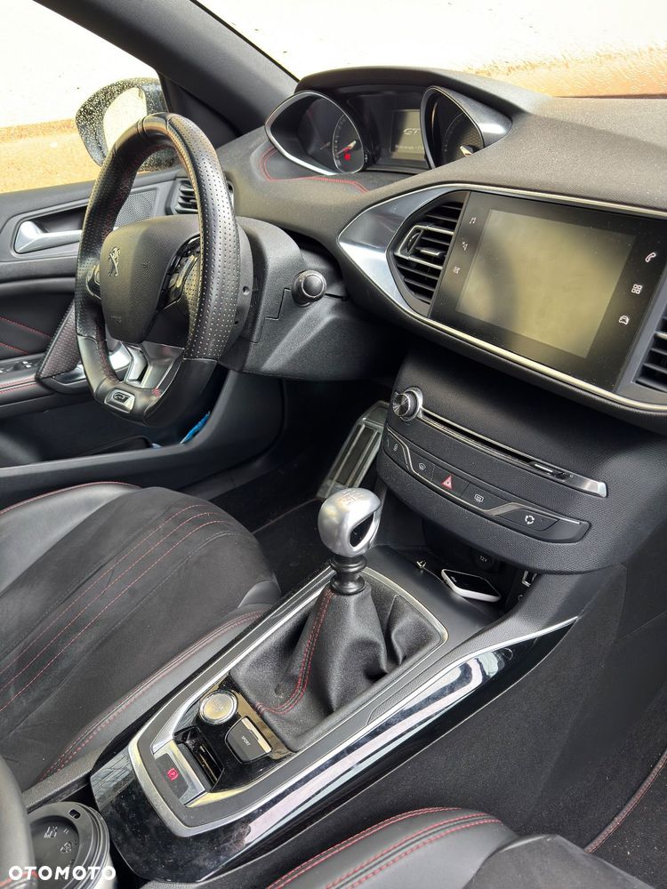 Peugeot 308 1.6 e-THP GT S&S - 10