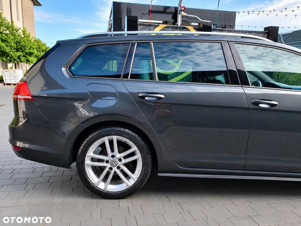 Volkswagen Golf - 5