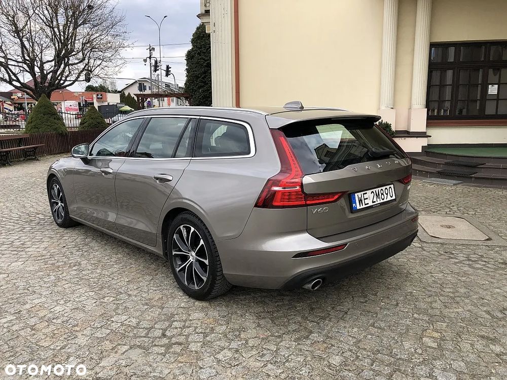 Volvo V60 B4 D Momentum Pro - 6