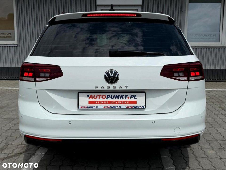Volkswagen Passat - 4