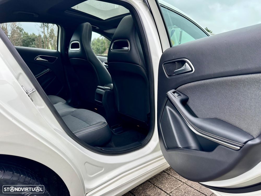 Mercedes-Benz A 180 CDI (BlueEFFICIENCY) Urban - 28