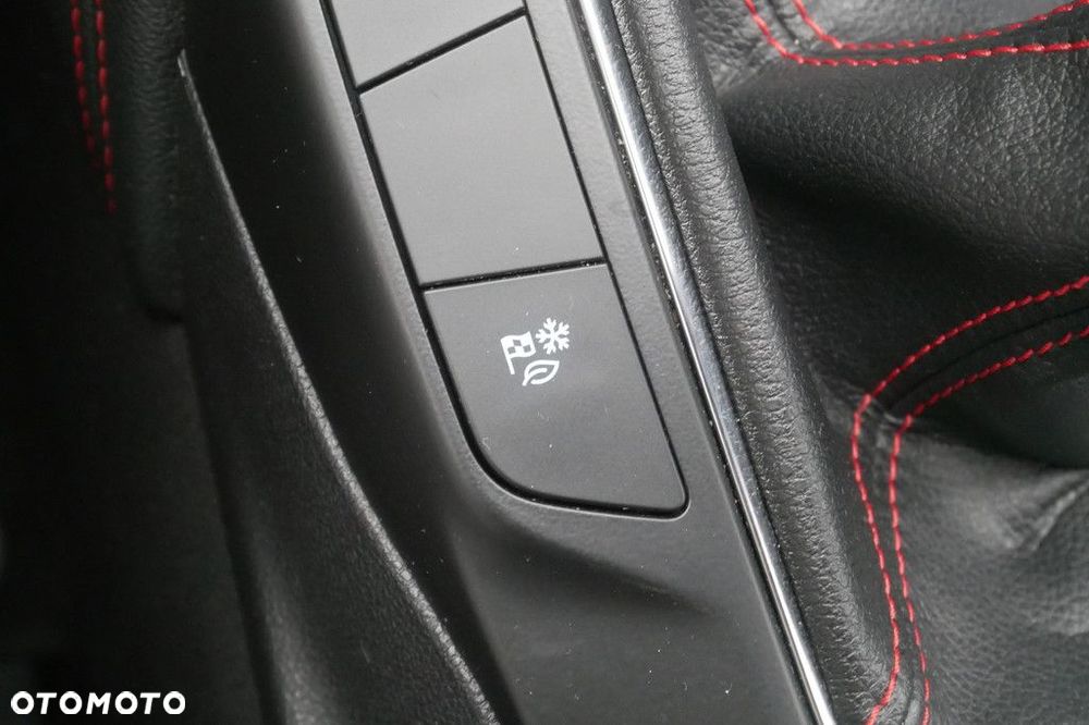 Ford Kuga - 21