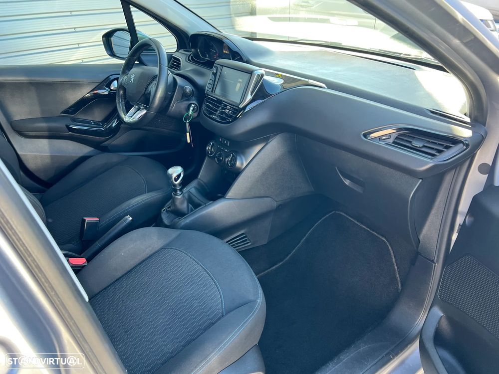 Peugeot 208 1.5 BlueHDi Signature - 20