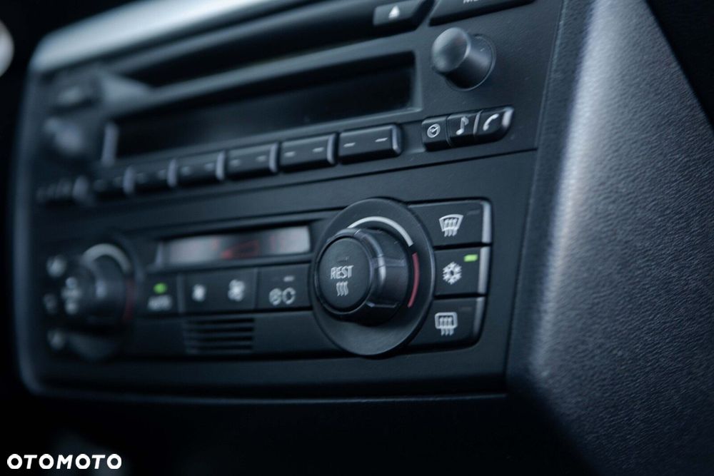 BMW Seria 1 130i - 27