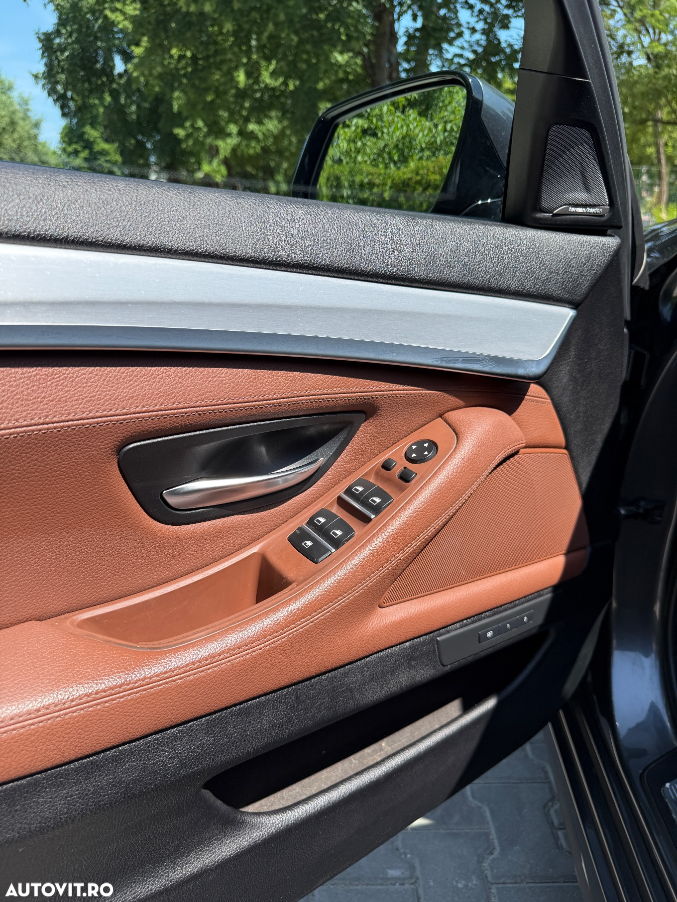 BMW Seria 5 520d AT - 13