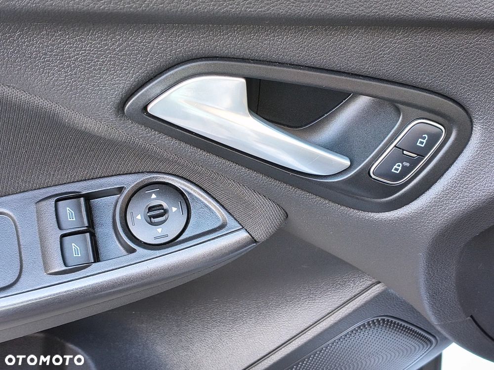 Ford Focus 1.5 TDCi SYNC Edition - 4