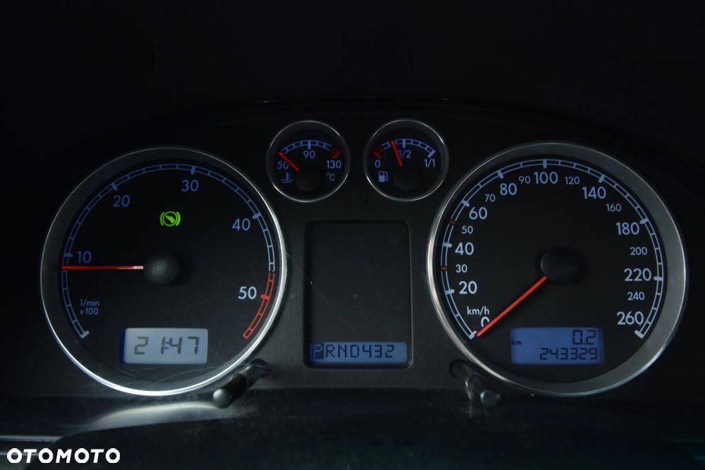 Volkswagen Passat 1.9 TDI Comfortline Tiptr - 13