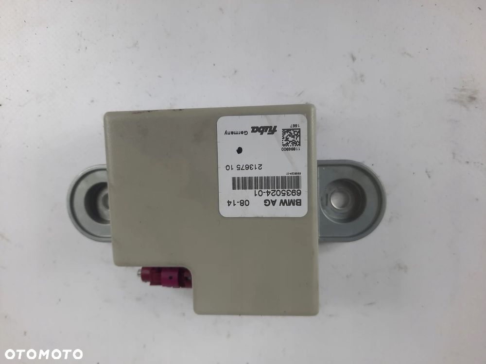 WZMACNIACZ ANTENOWY 6935024 BMW E90 E91 E60 E84 - 1