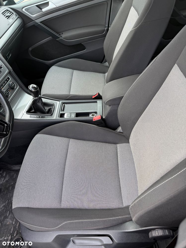 Volkswagen Golf 1.6 TDI BlueMotion Technology Comfortline - 31