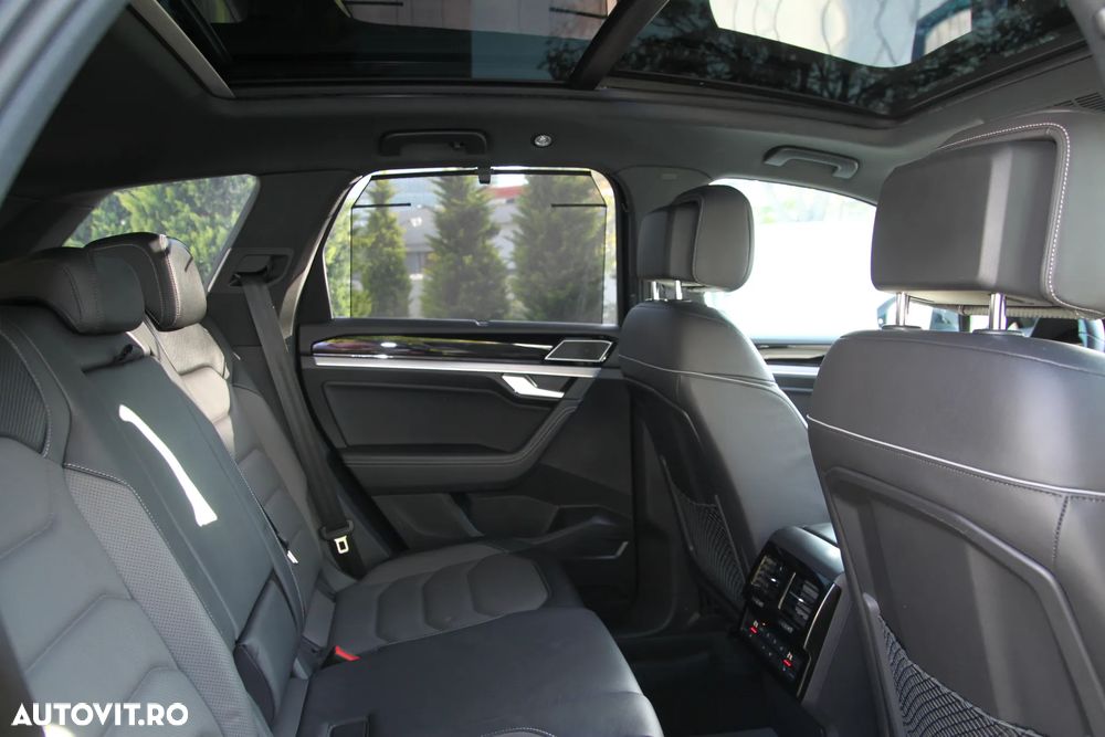 Volkswagen Touareg V6 TDI R-Style - 8