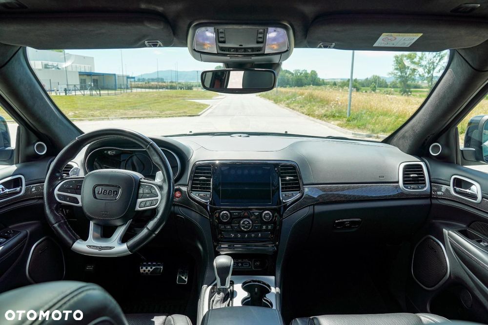 Jeep Grand Cherokee - 15
