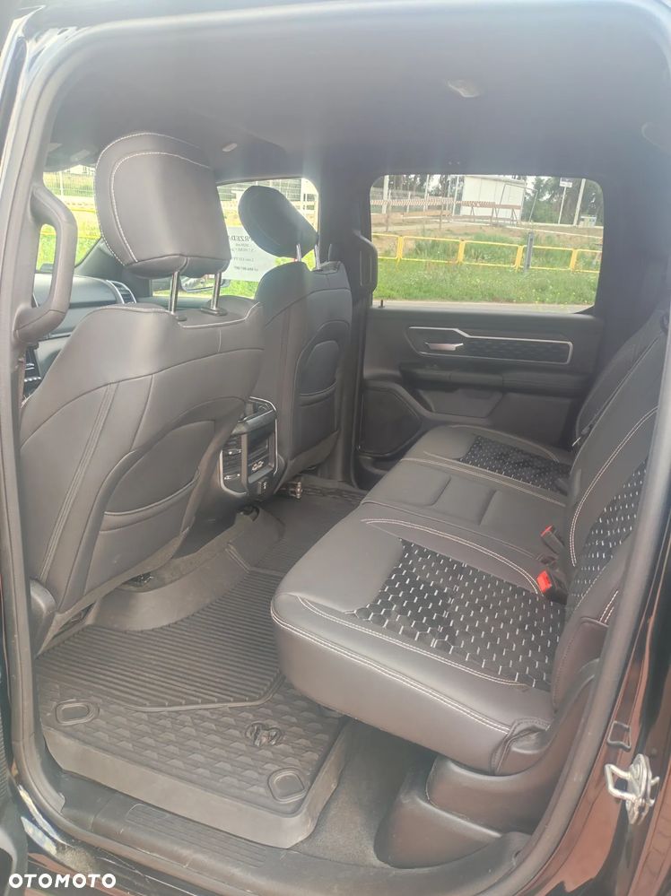 RAM 1500 5.7 Crew Cab Shortbed Bighorn Black - 6