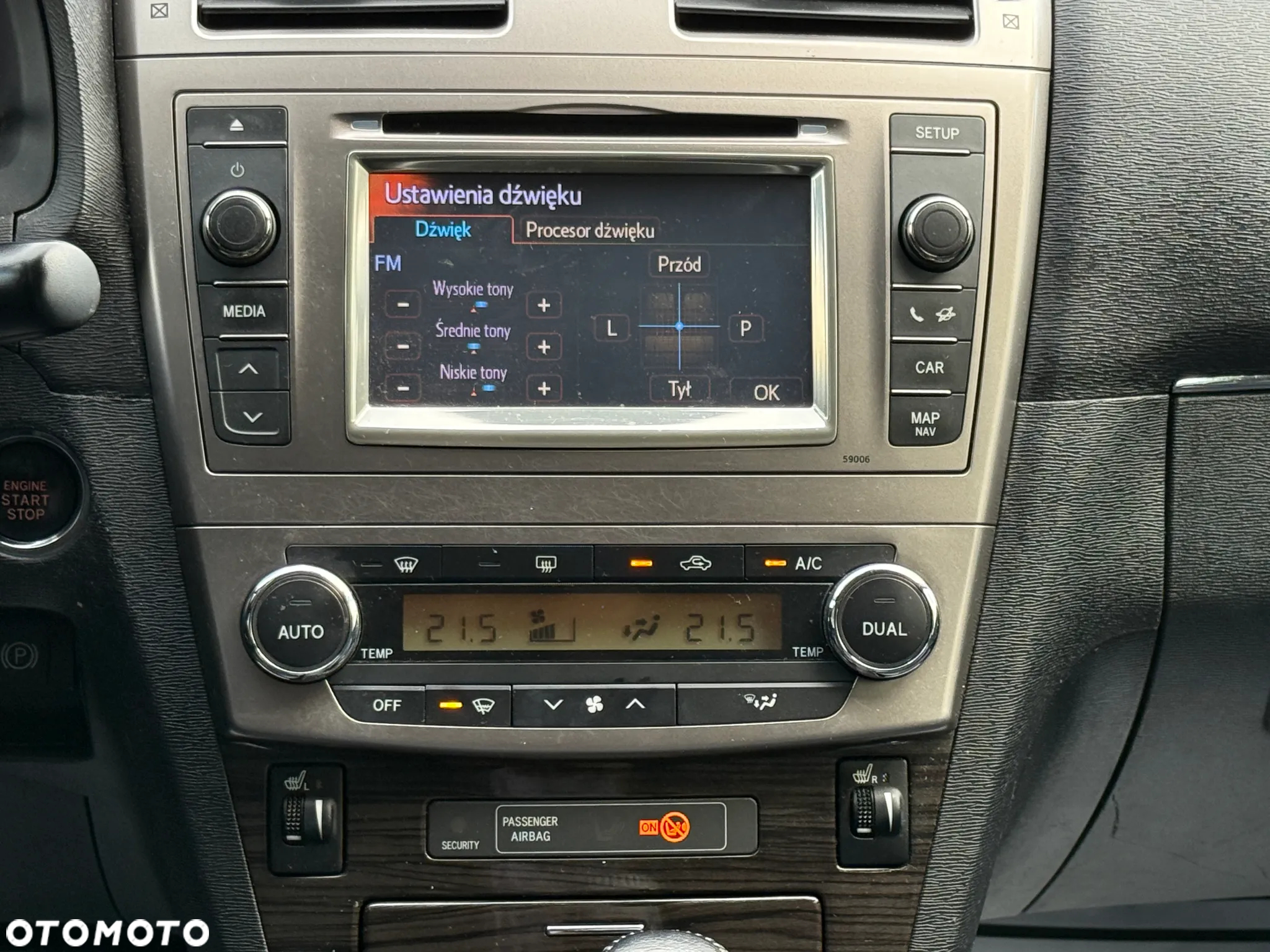 Toyota Avensis 1.8 Premium MS - 10