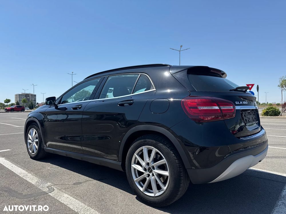 Mercedes-Benz GLA - 2