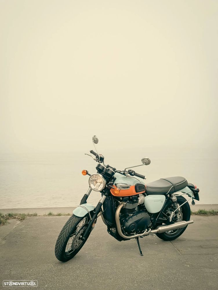 Triumph Bonneville T100 - 2