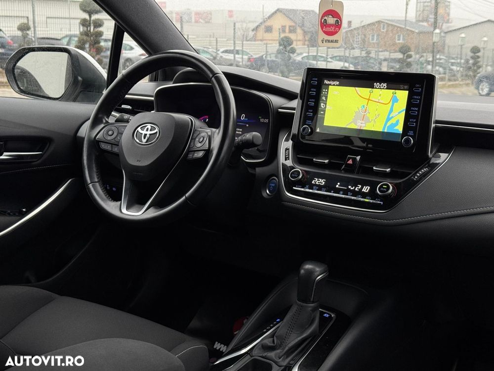 Toyota Corolla 1.8 HSD Dynamic - 8