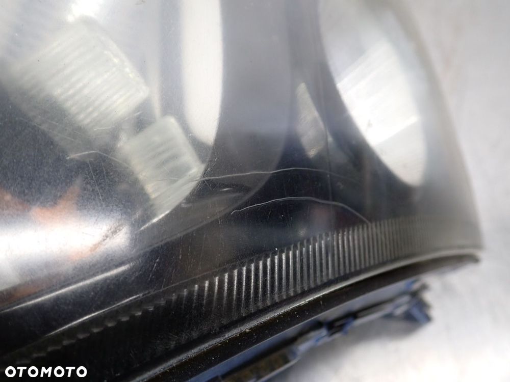 LAMPA PRAWA PRZEDNIA OPEL VECTRA C 2.2 155888-00 - 5