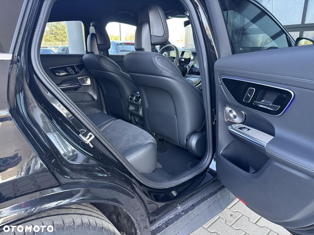 Mercedes-Benz GLC - 21