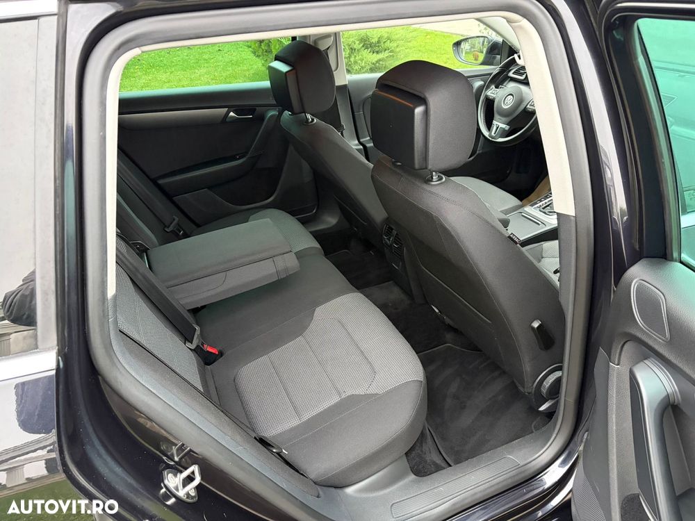 Volkswagen Passat Variant 2.0 Blue TDI DSG SCR Highline - 13