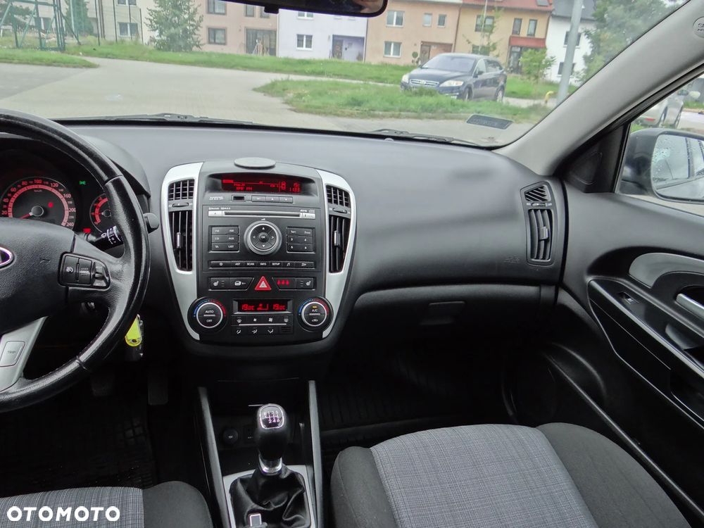 Kia Ceed - 7