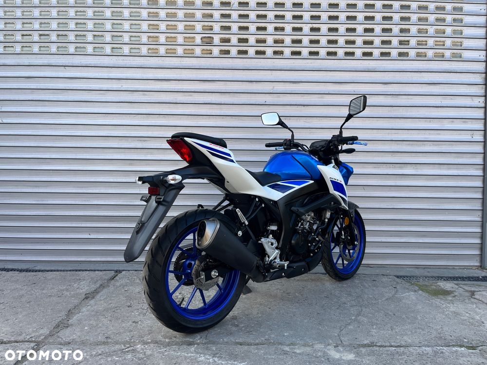 Suzuki GSX - 14