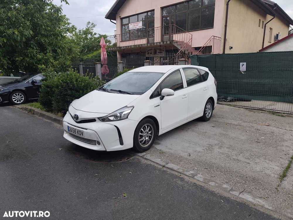 Toyota Prius+ (Hybrid) - 11