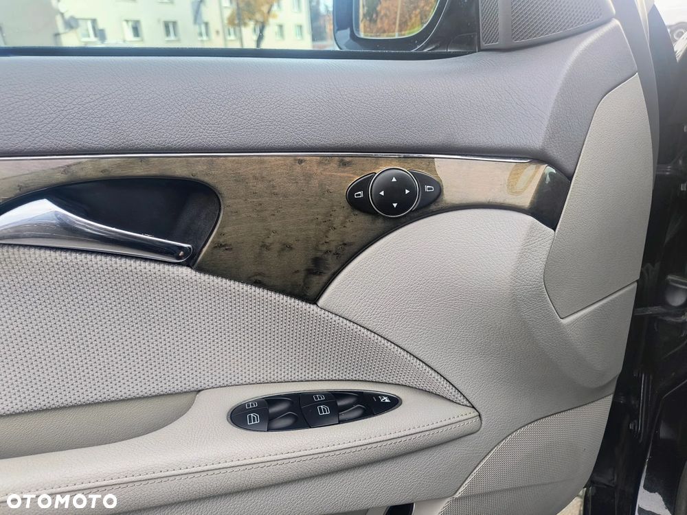 Mercedes-Benz Klasa E - 29