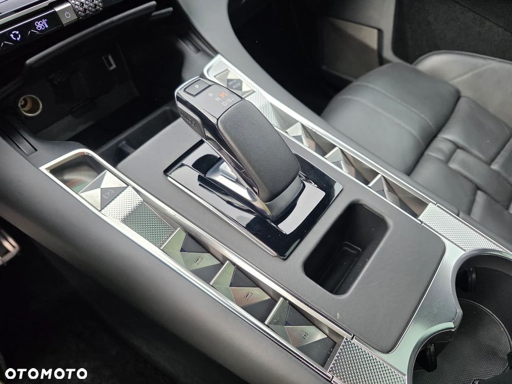 DS Automobiles DS 7 Crossback 1.6 E-Tense 4x4 Louvre - 23