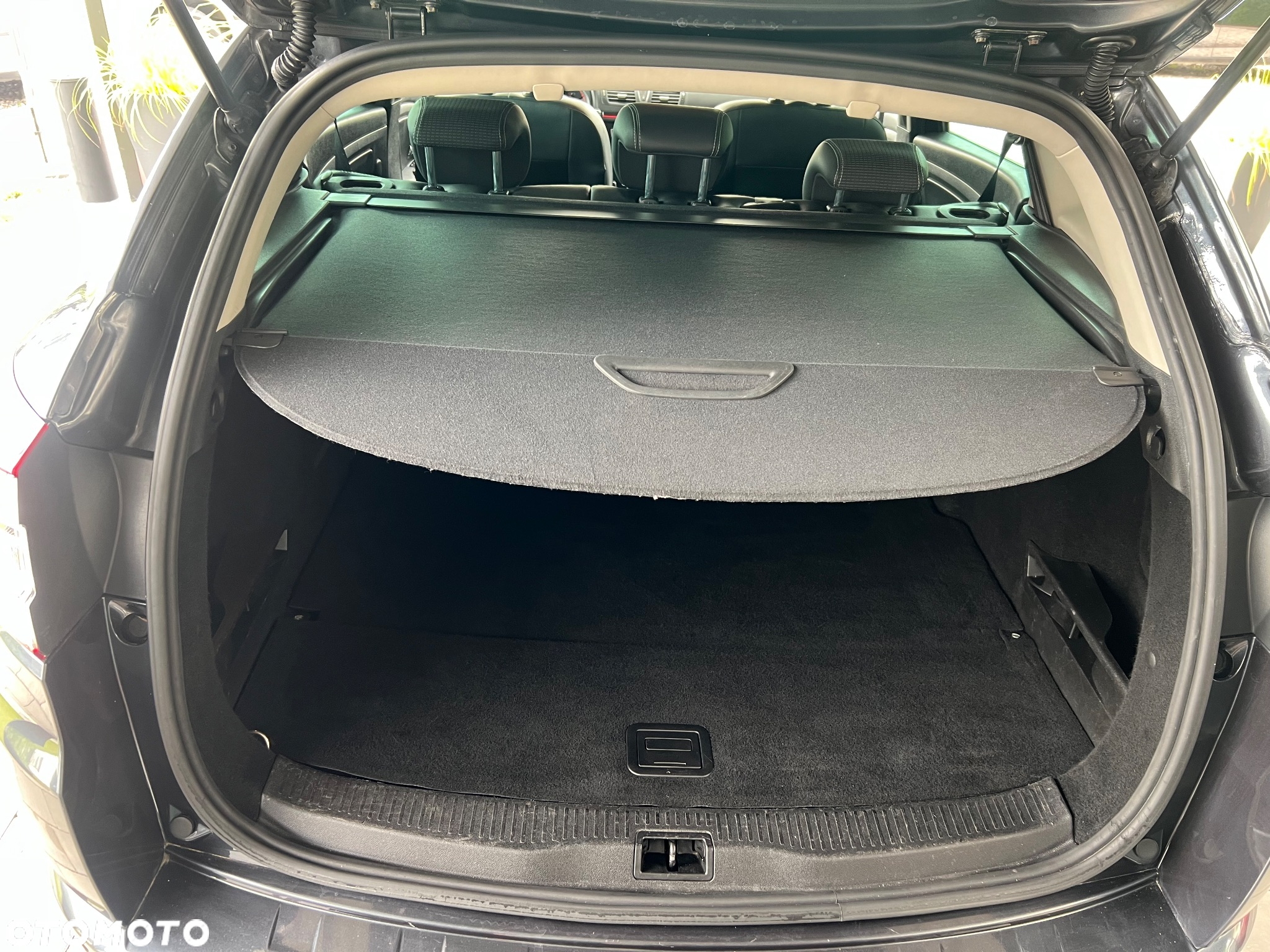 Renault Megane Grandtour TCe 220 Start & Stop GT 220 - 20